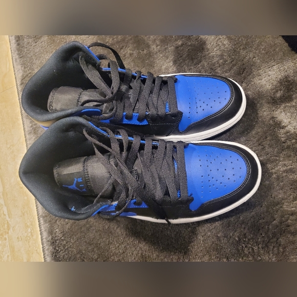 Jordan Shoes - Jordan 1 Mid Hyper Royal